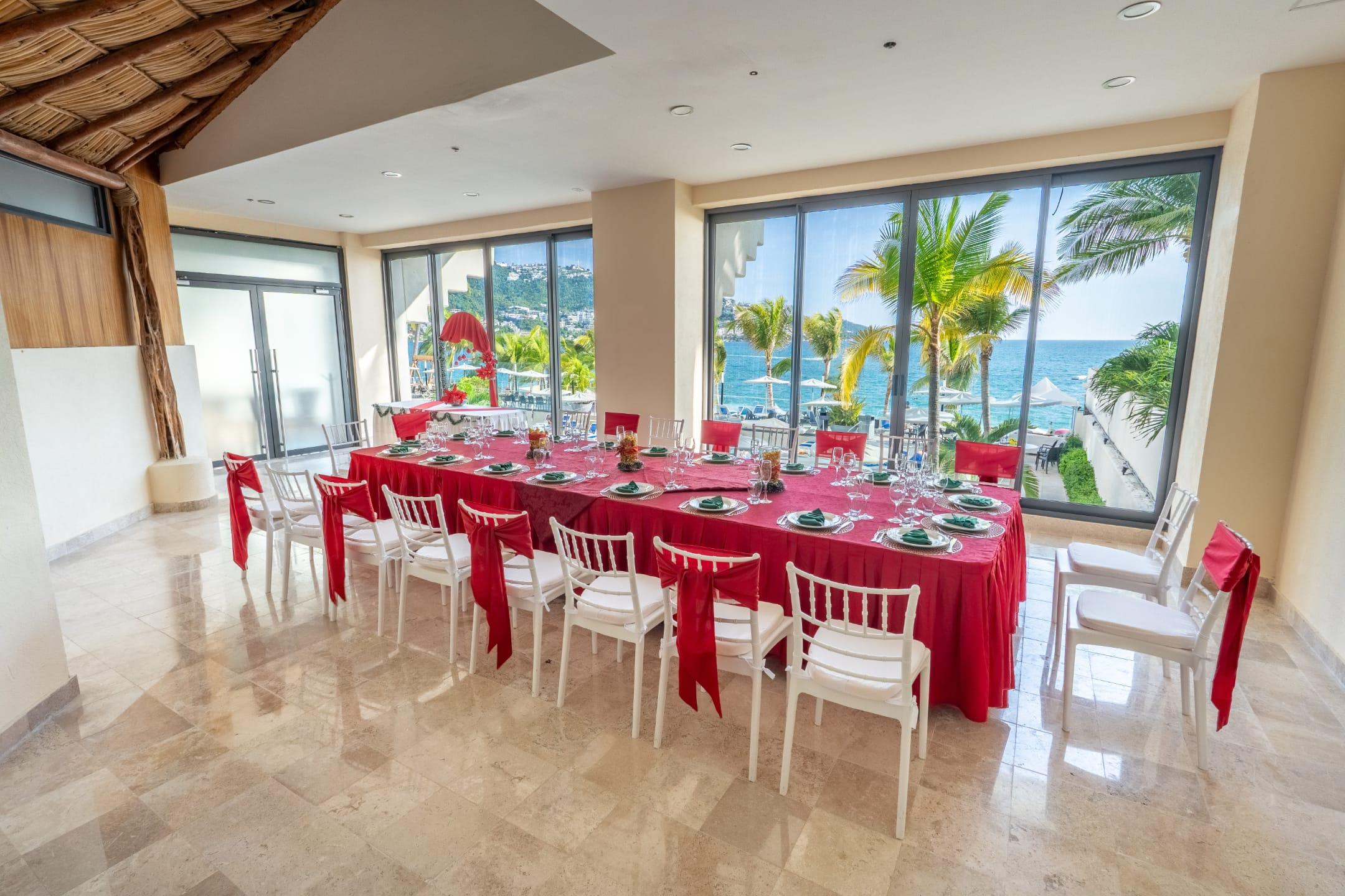 Salón Mar Terraza montado para un evento de grupo