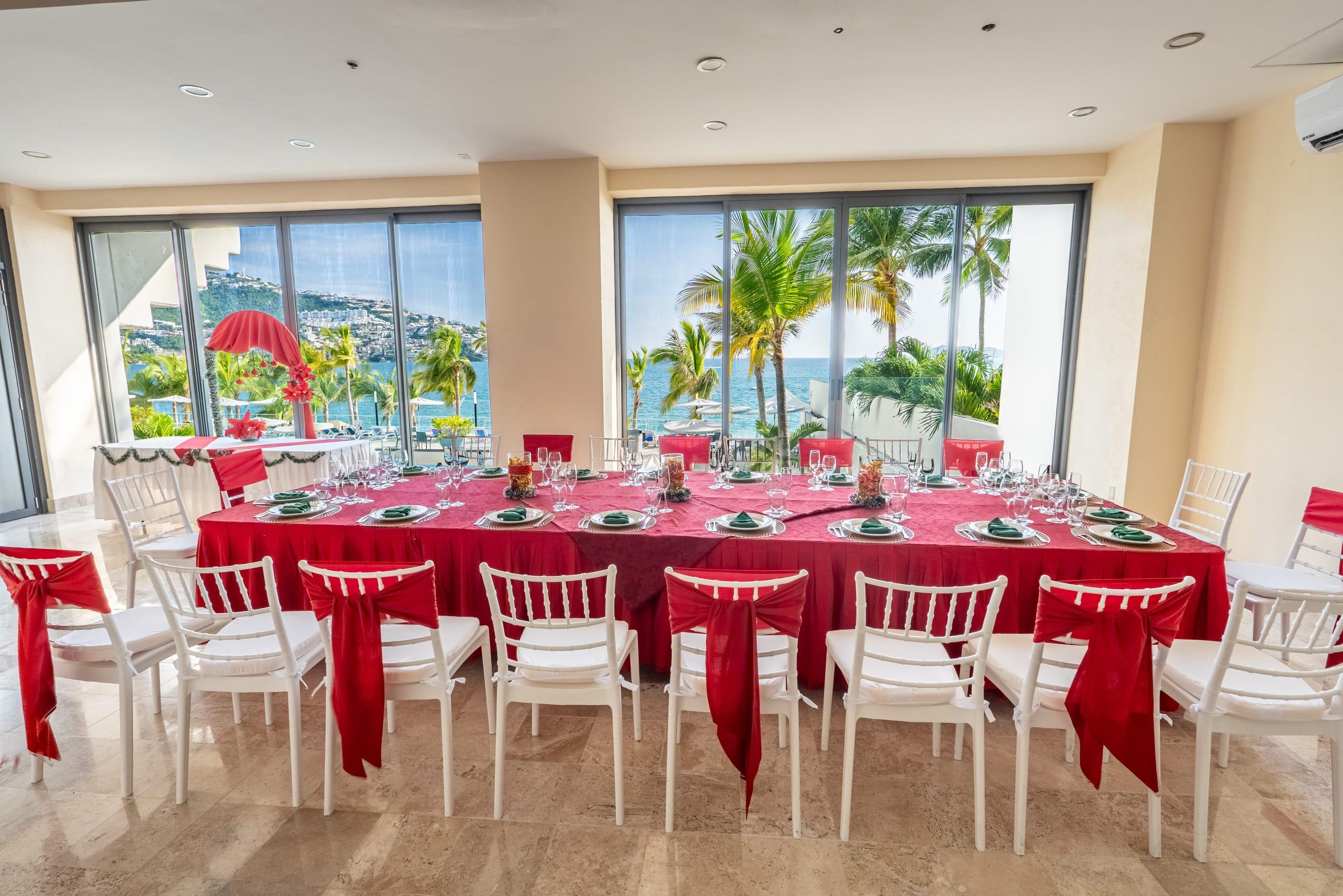 Salón Mar Terraza montado para un evento de grupo